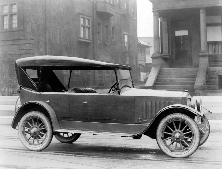  Auburn Model 6-39 Touring 1921 года  (фото 1 из 2)